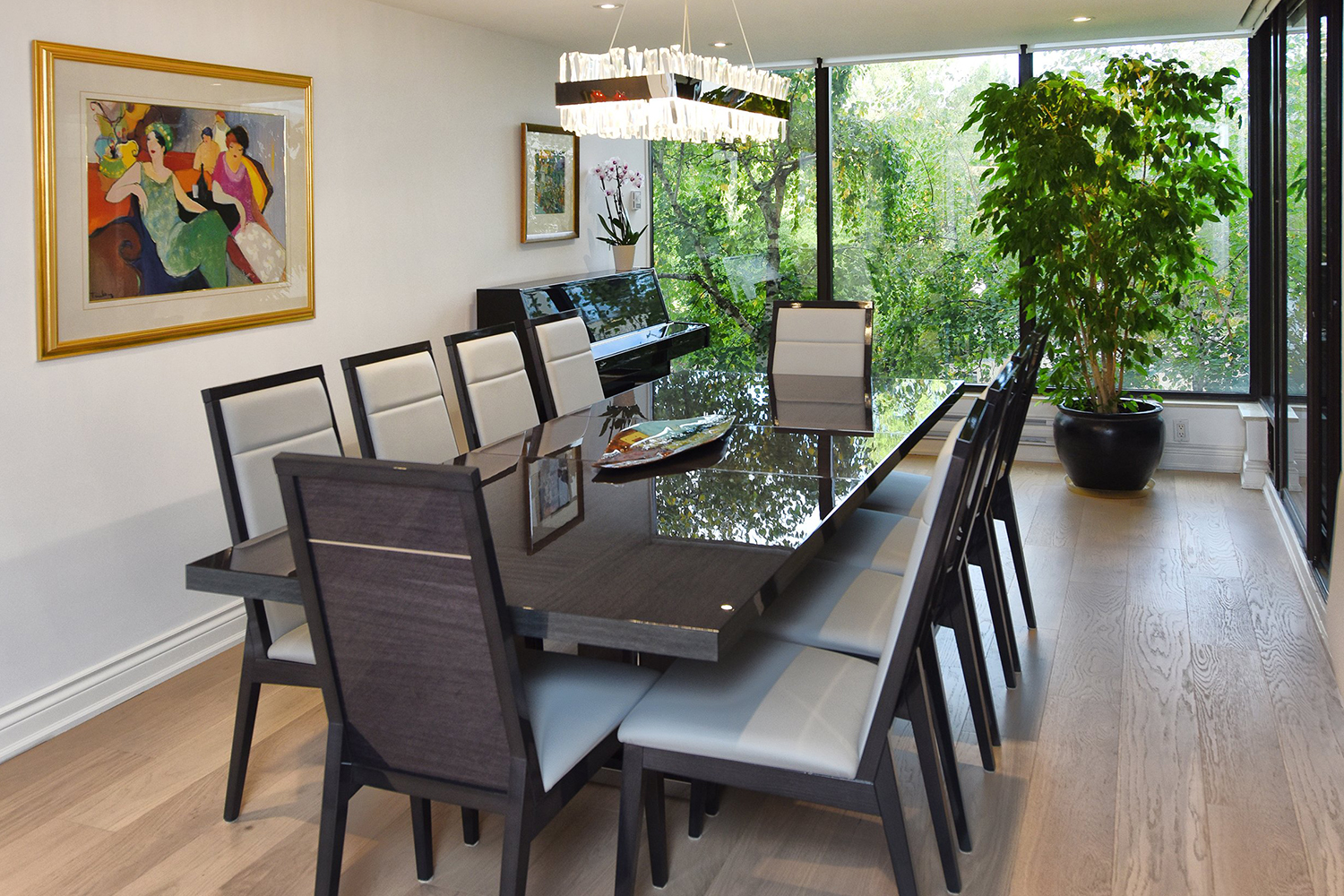 Venetian Development Group, Slider
