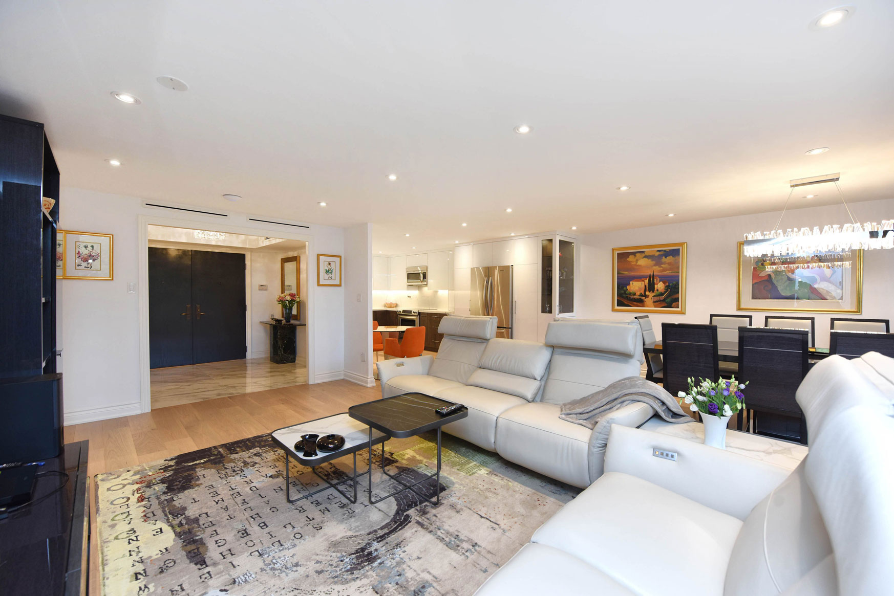 Venetian Development Group, Slider